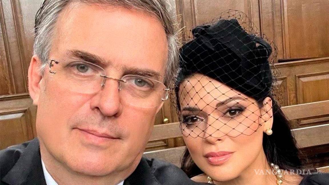 Critican a Marcelo Ebrard por ‘selfie’ en el funeral de la reina Isabel II