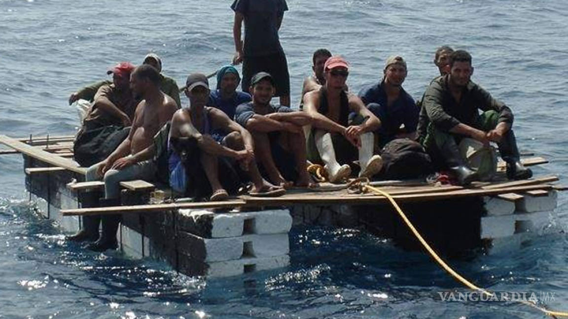 Rescatan en QRoo a 18 balseros cubanos; 9 más murieron