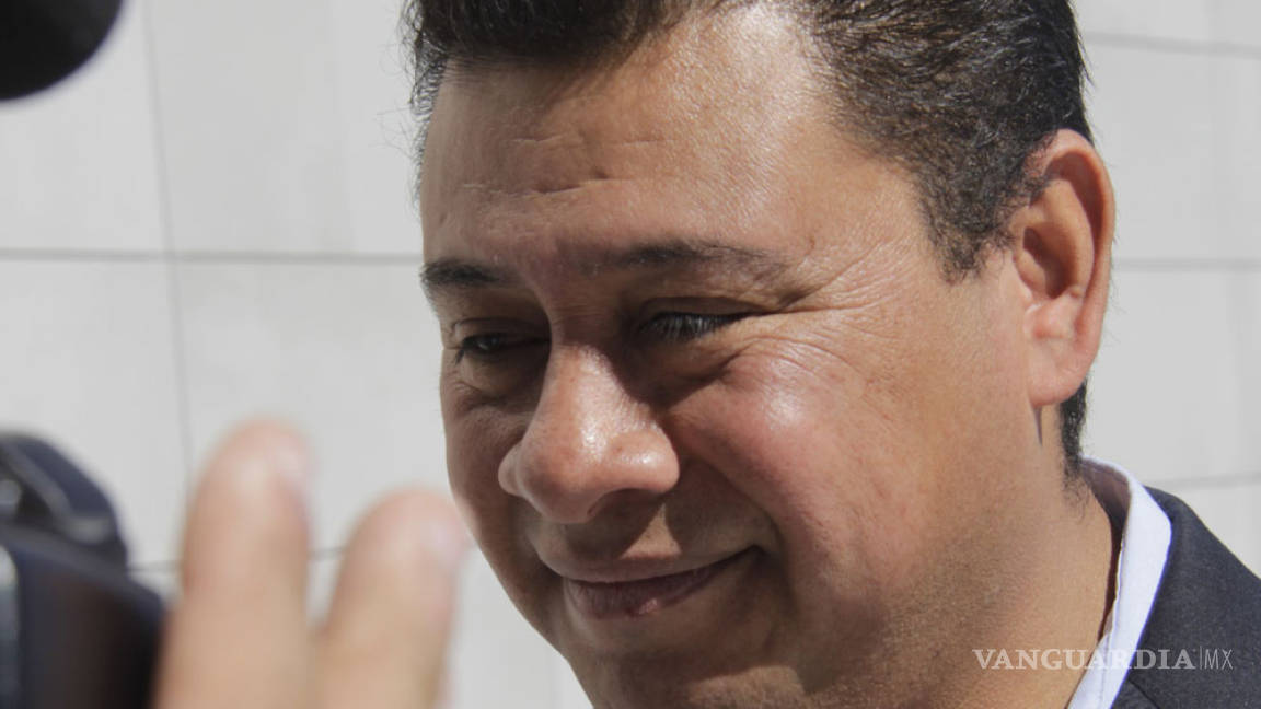 'Sueltan' con brazalete a regidor de Arteaga acusado de robo de cobre
