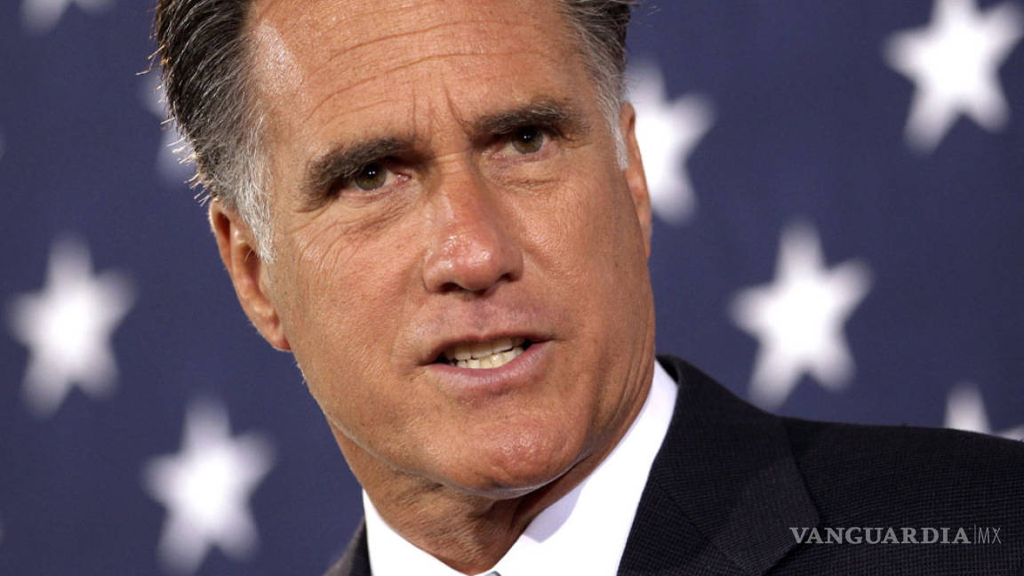 &quot;Donald Trump es un estafador&quot;, insiste Romney