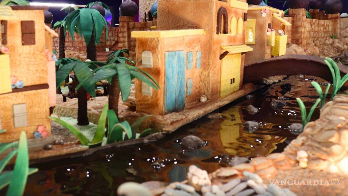 $!Conoce el nacimiento hecho cien por ciento de chocolate que atrae a cada vez más turistas