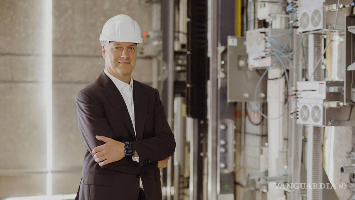 $!Crean el primer elevador del mundo sin cables y se mueve vertical y lateralmente