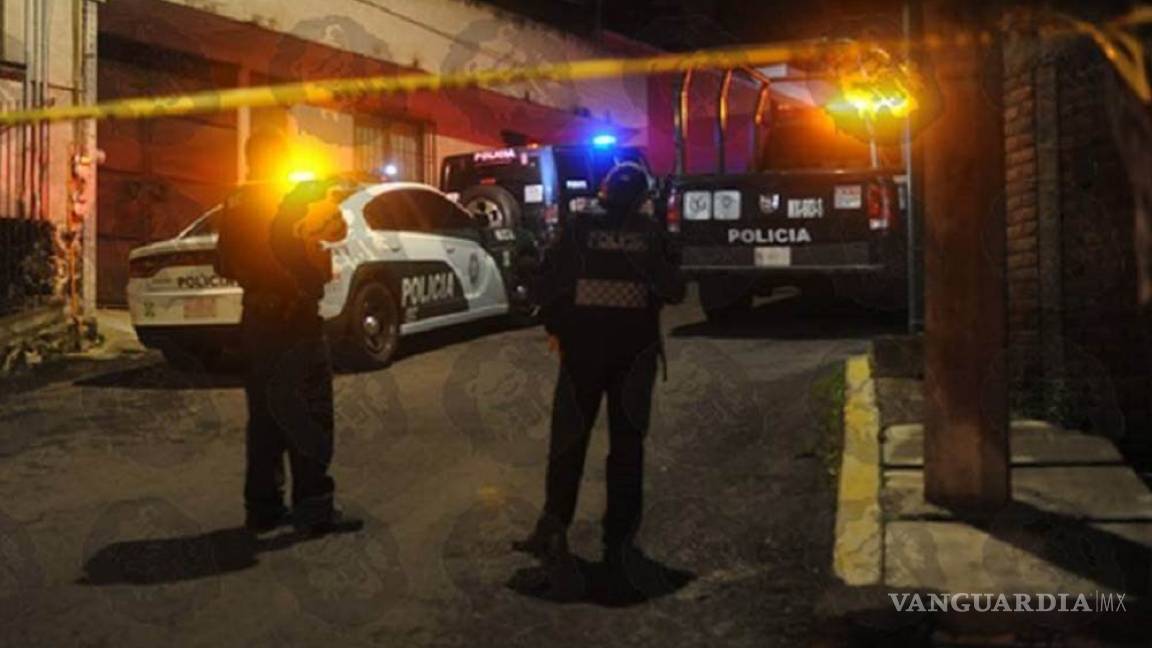 Matan de 40 balazos a padre e hijos frente a su casa en la CDMX