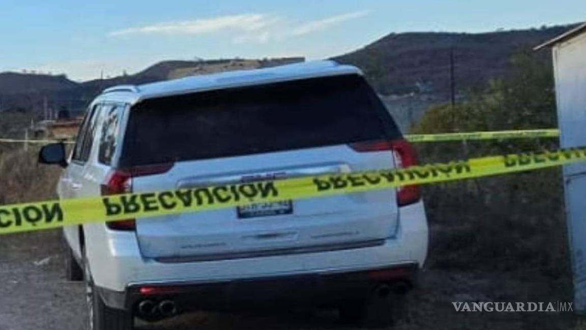 $!Encuentran cuerpos de cinco hombres en una camioneta abandonada en Jalisco