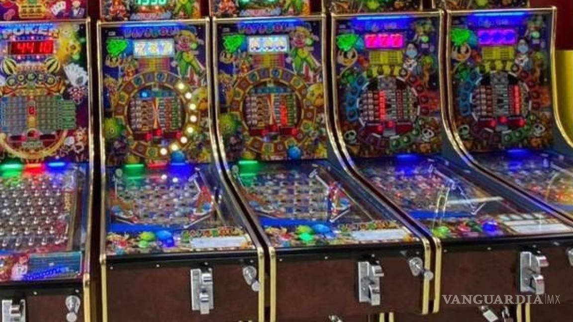 Juez declara inconstitucional la reforma de AMLO que prohibió los casinos con máquinas tragamonedas