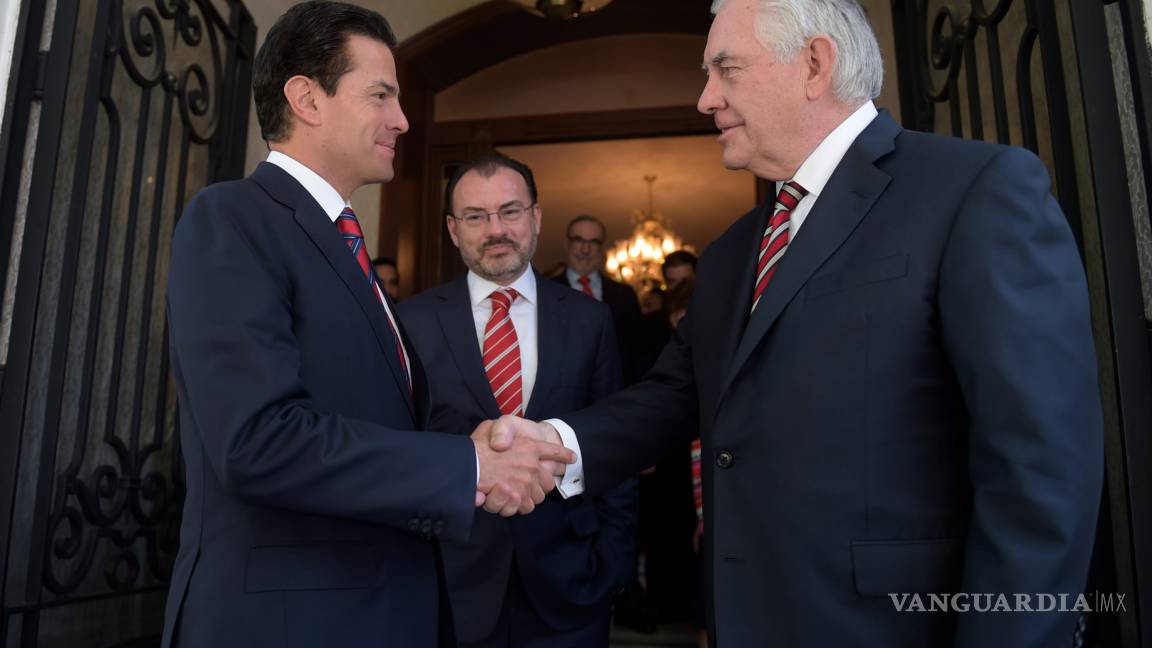 Peña Nieto se reúne con Tillerson en Los Pinos