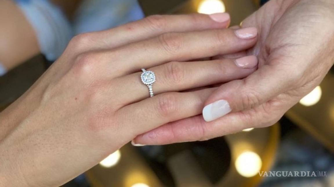 $!Lo sentimos Yolanda Andrade, pero Montserrat Oliver le acaba de pedir matrimonio a Yaya Kosikova