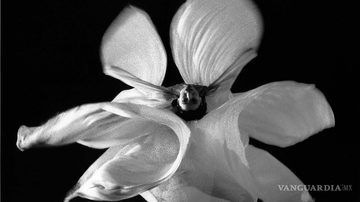 A 90 años de su muerte, Loïe Fuller sigue siendo la revolucionaria de la danza