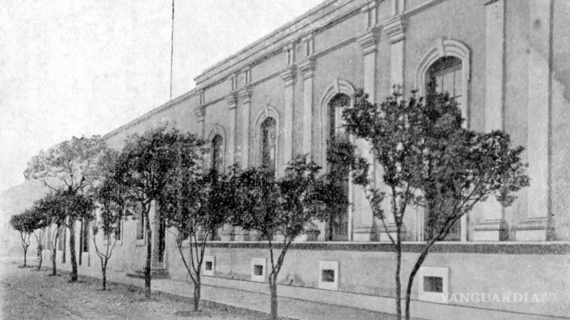 $!El edificio del antiguo Ateneo Fuente fue decorado especialmente para la ocasión.