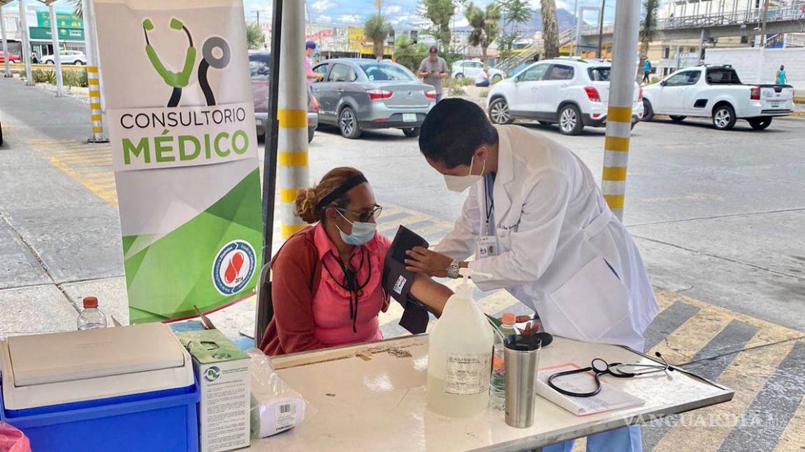 Coahuila: SS vacuna a migrantes contra COVID-19