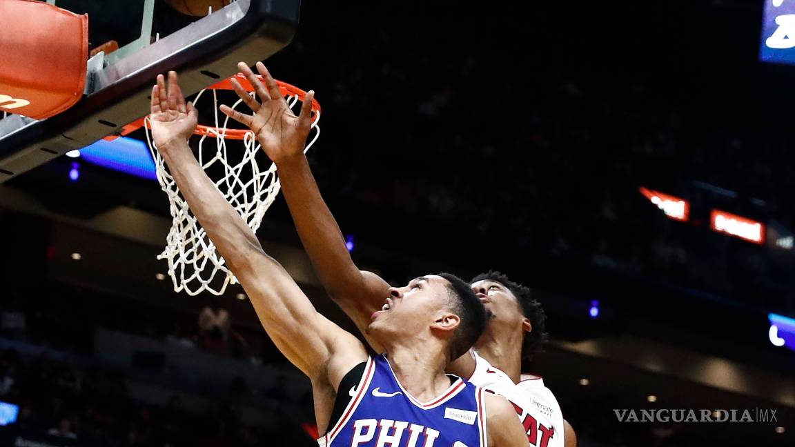 $!Se 'extingue' una llama del 'calor' de Miami: Dwayne Wade juega su último partido con el Heat