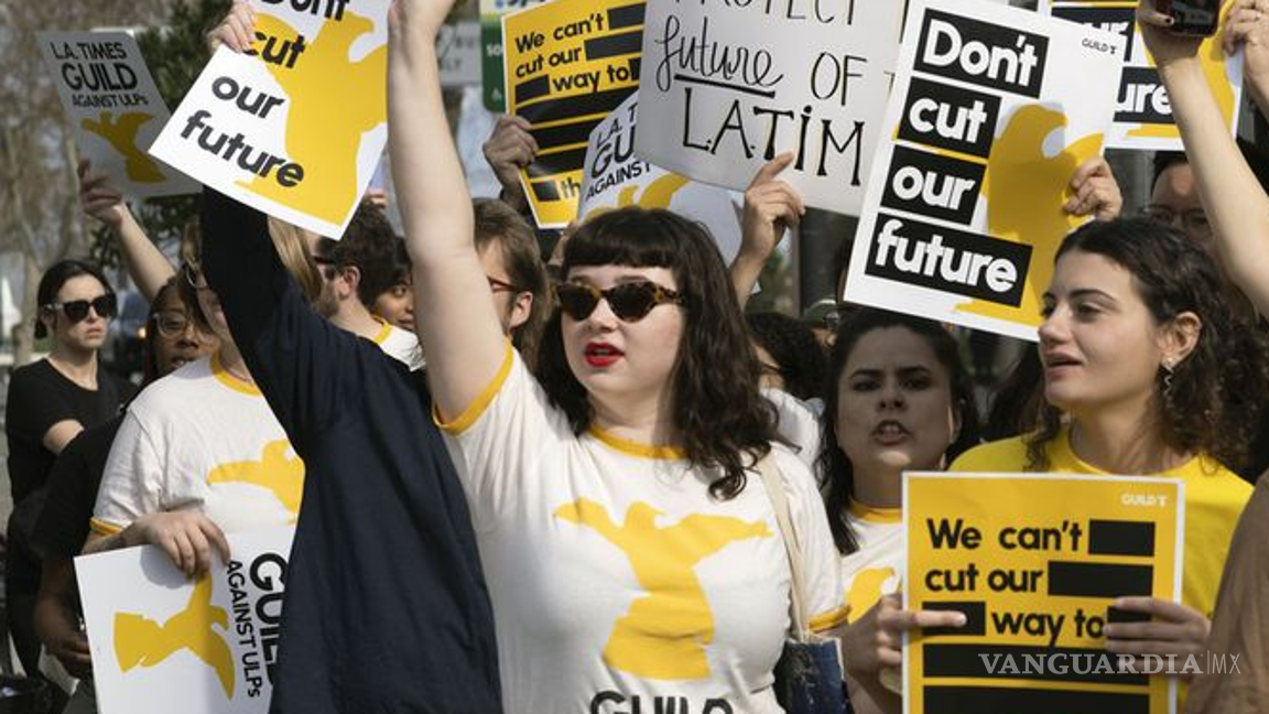 $!El sindicato dijo que los despidos afectaron de manera desproporcionada a los periodistas jóvenes negros, así como a AAPI y latinos