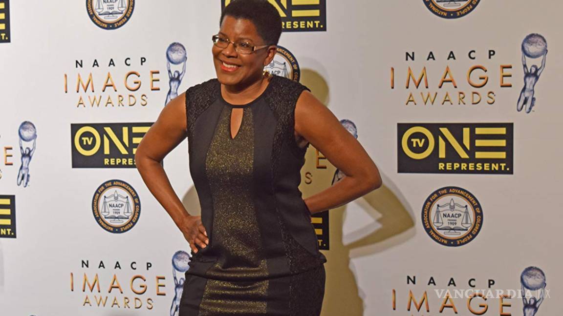 $!6 escritoras que sus novelas te ponen los nervios de punta con sus escalofriantes historias