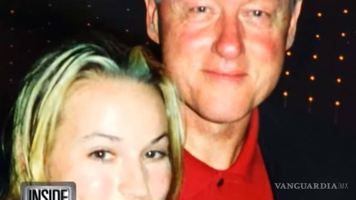 Salen a la luz fotos que involucran a Bill Clinton en el caso de Jeffrey Epstein