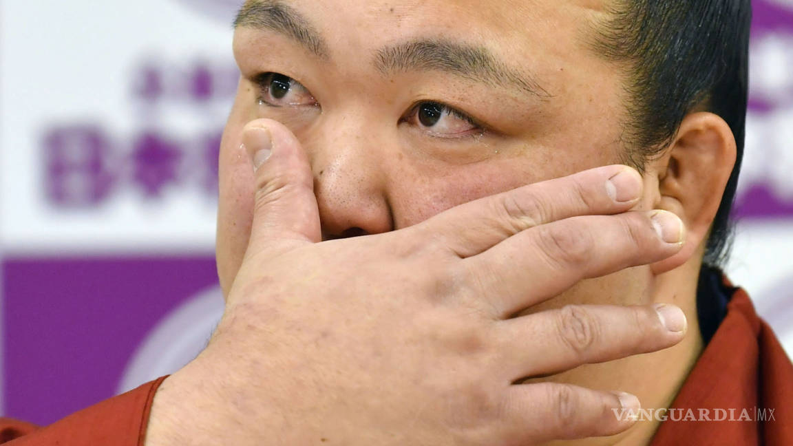 Kisenosato, el “gran campeón” de sumo anuncia su retiro