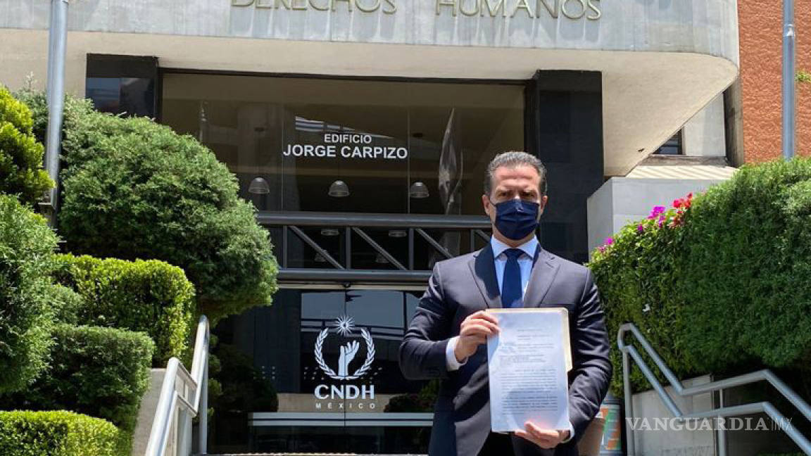 Denuncia Adrián de la Garza a AMLO ante la CNDH por intromisión