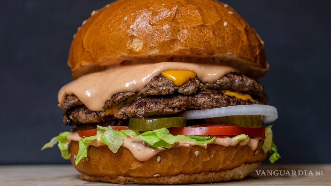 $!¿Hamburguesas desde $1 hasta $28 pesos? Conoce las promociones que habrá en México el Día de la Hamburguesa