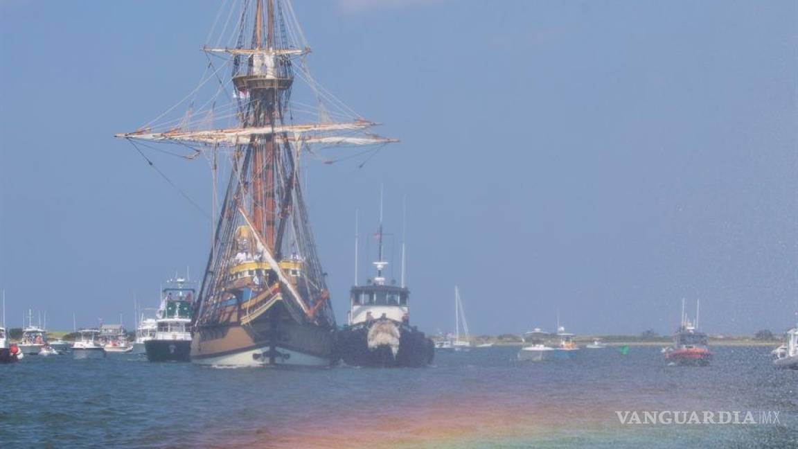 Tras una restauración de tres años réplica del Mayflower regresa al puerto de Plymouth