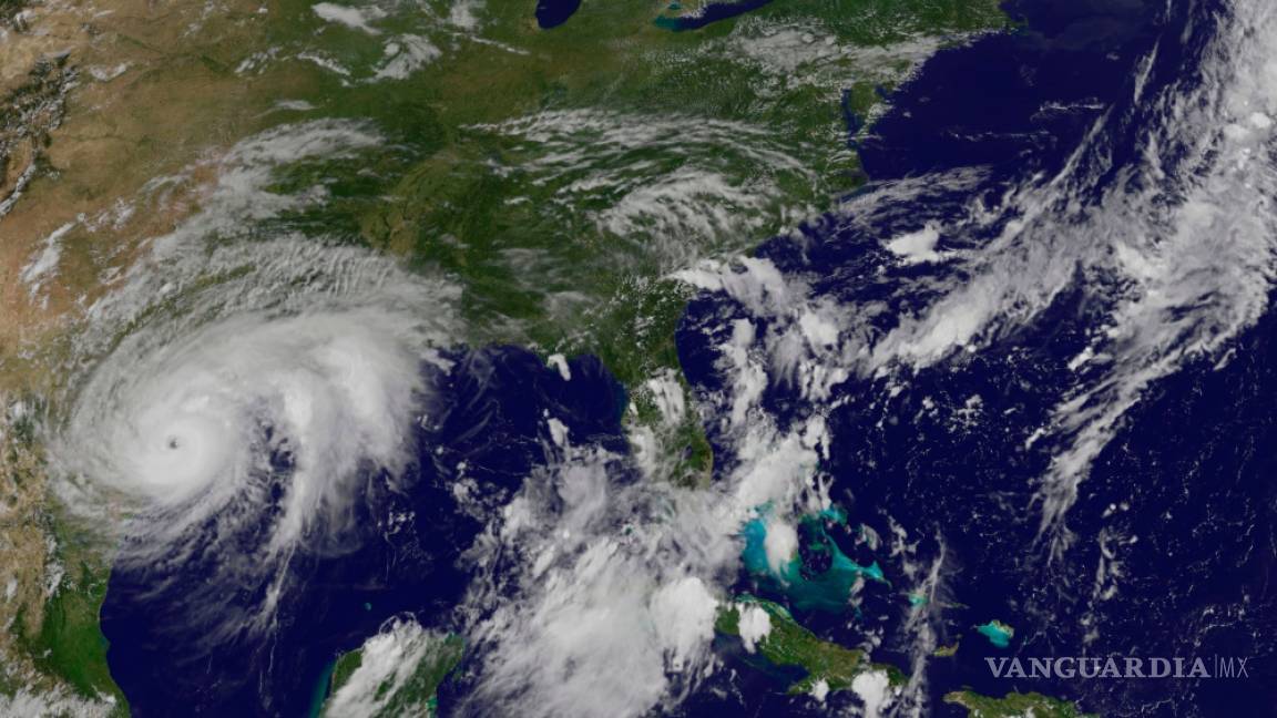 Ojo de Harvey se sitúa en el Golfo de México, puede volver a tocar tierra