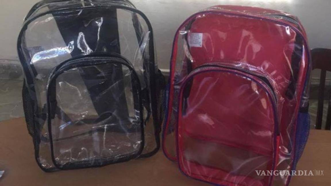 En Nuevo León reparten mochilas transparentes para prevenir balaceras en escuelas
