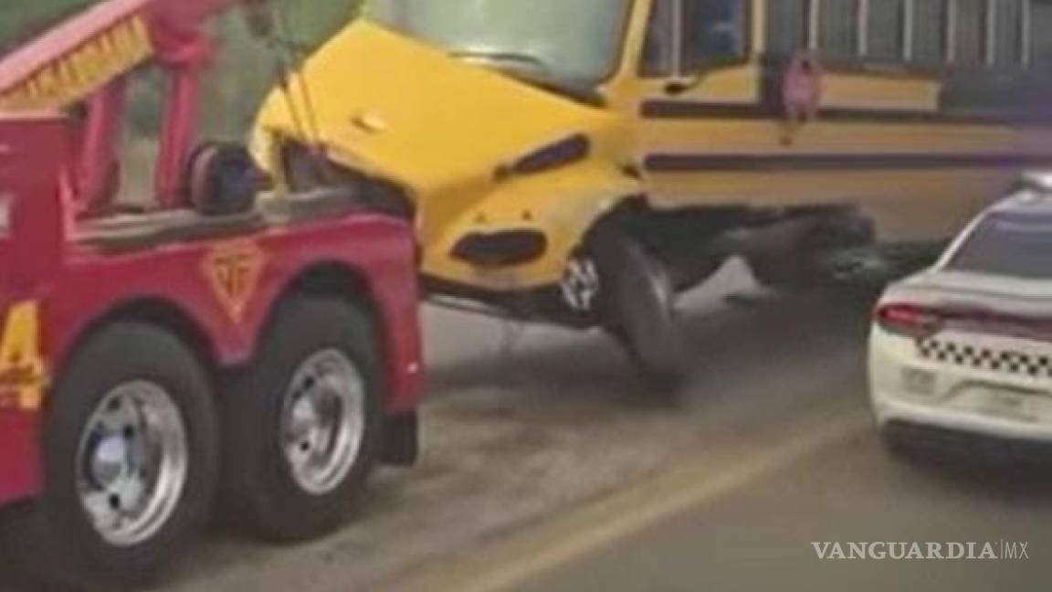 Choca de frente con camión escolar y muere en carretera Piedras Negras-Nava