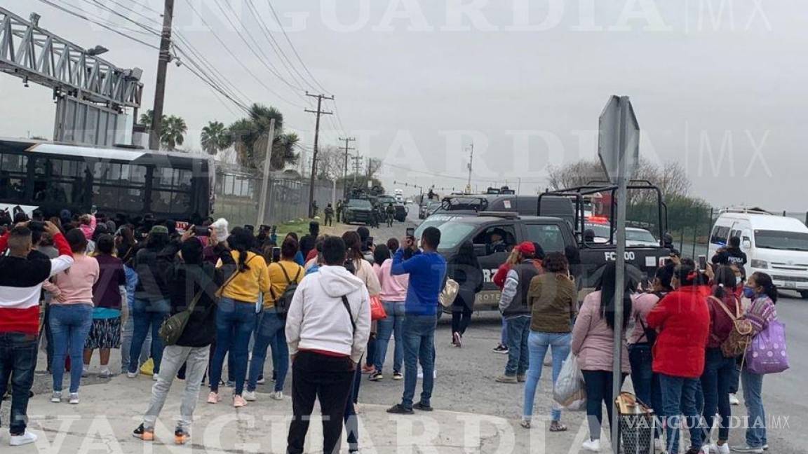 $!Se dijo que se trataba de una riña entre reos, aunque también se dijo que se trataba de inconformes que cambiarían de penal . FOTO: ARACELY CHANTAKA