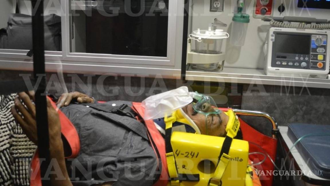 Hombre muere en el hospital tras volcadura en carretera a Zacatecas