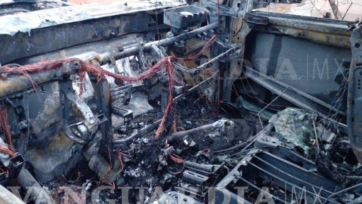 $!El camión, que se encontraba estacionado en el número 110 de la calle Golondrinas, quedó totalmente destruido, aunque con el cilindro intacto. FOTO: DANIEL DE KÓSTER