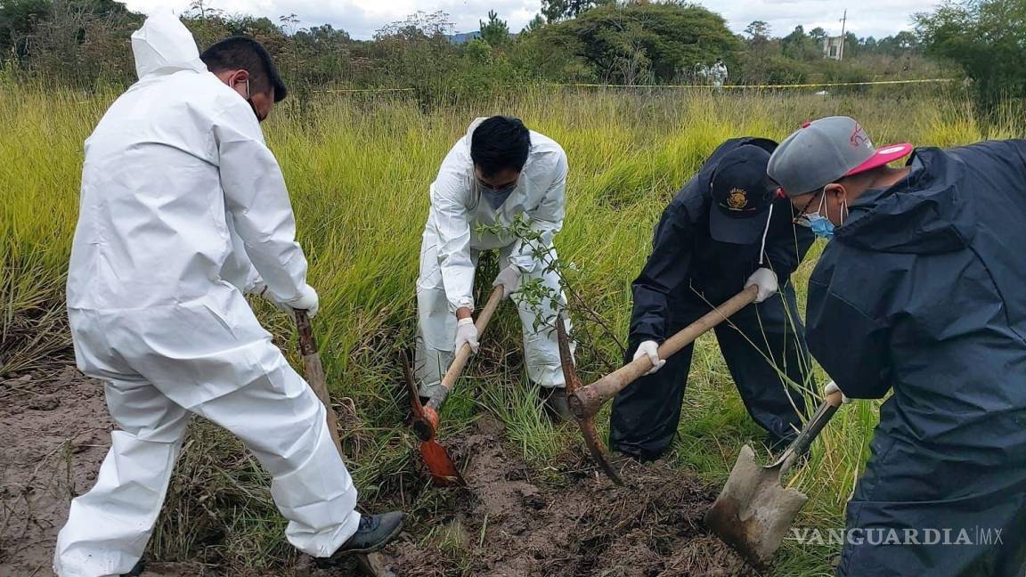Hallan ocho cadáveres en fosas de Chiapas