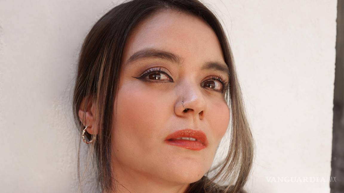 Laura Baeza plasma dos voces de las víctimas de la violencia de género en nueva novela