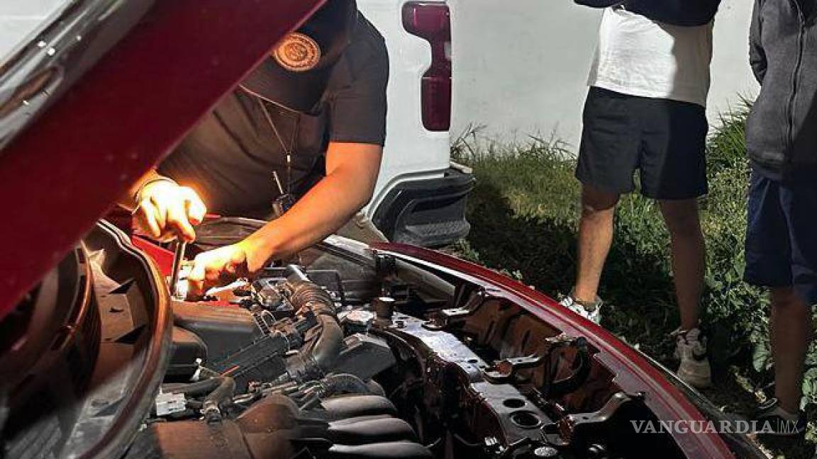 En Nuevo León, traían cocaína oculta en la batería de su camioneta y los detienen