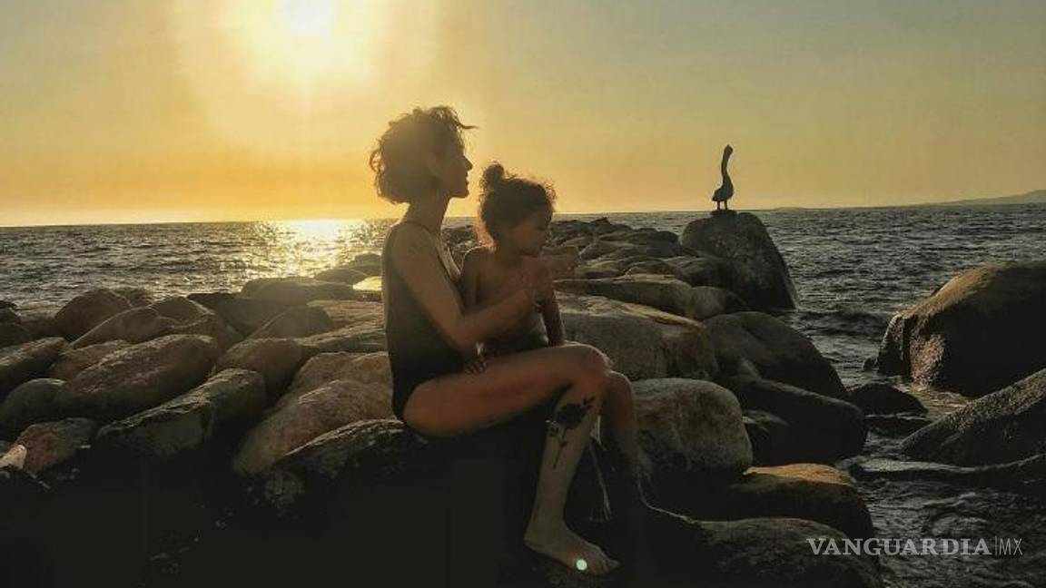 $!Bárbara Mori tenía 38 años cuando nació su nieta Mila.