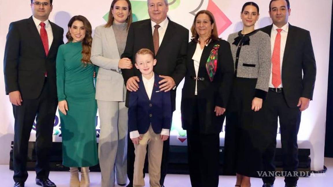 $!La familia del alcalde estuvo presente en el evento.