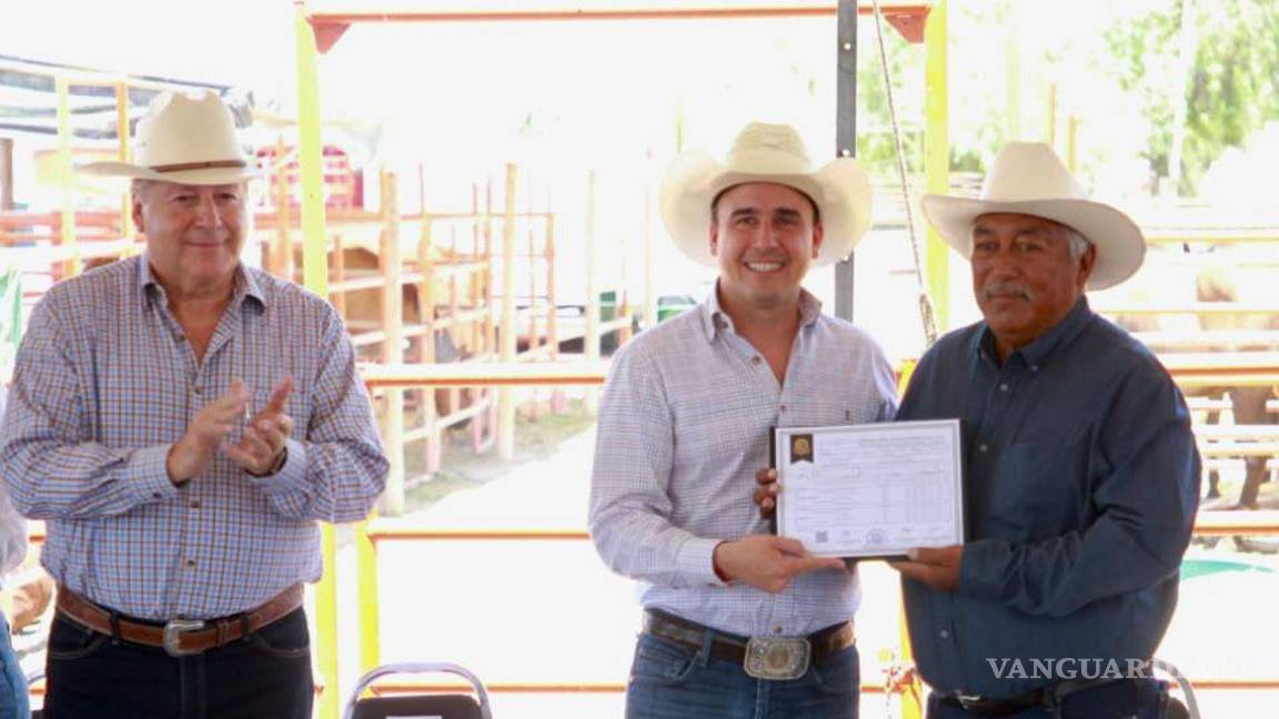 $!El alcalde José María Fraustro Siller, en colaboración con el gobernador Manolo Jiménez Salinas, reafirma su compromiso con el desarrollo del campo al anunciar inversiones significativas en infraestructura y programas de apoyo.