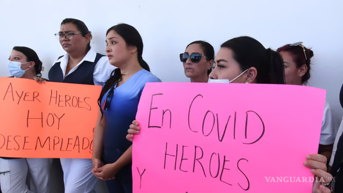 ‘En Covid, héroes, ahora desempleados’, protesta personal de salud en estados no sumados al IMSS Bienestar