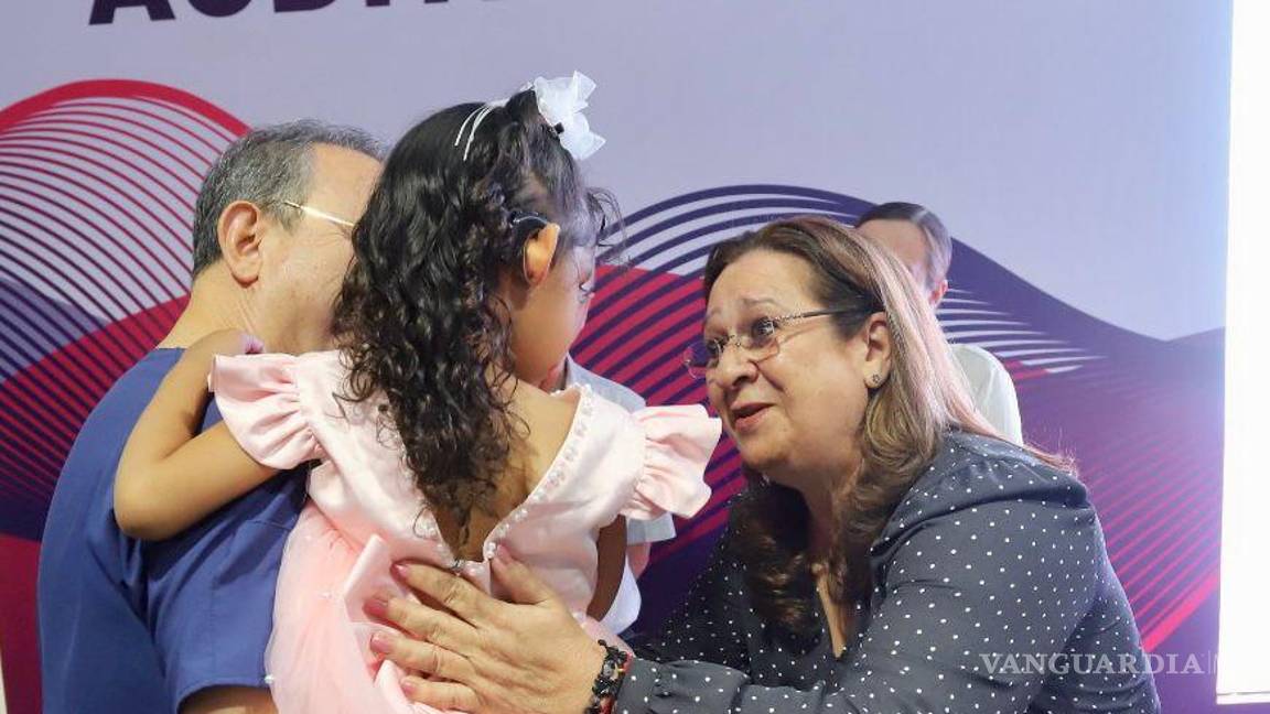 $!Familias de los niños beneficiados agradecieron el apoyo recibido en el evento del DIF Saltillo.