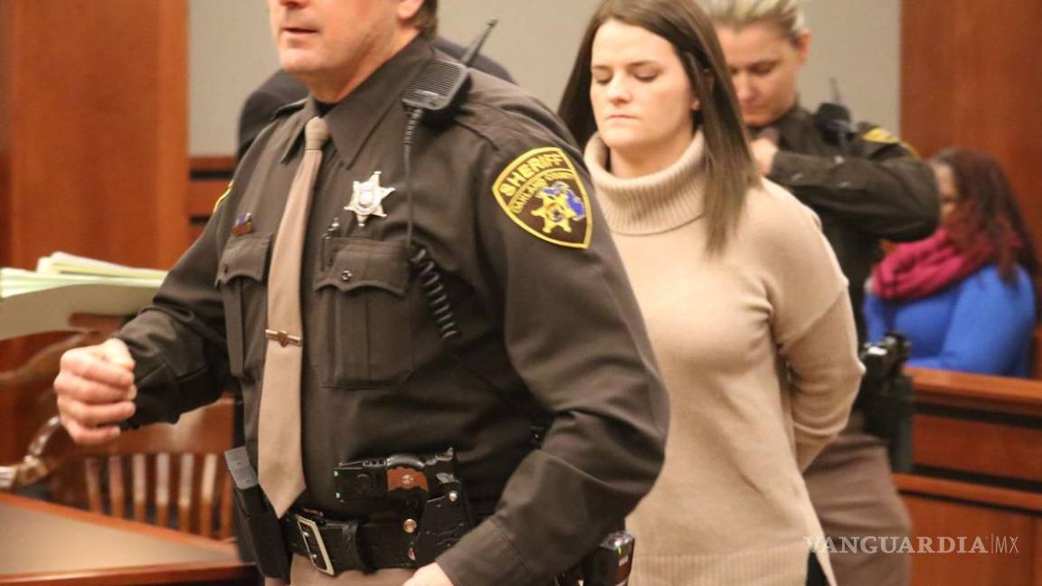 $!Maestra engañó a su esposo con estudiantes menores de edad, pasaría 90 años en prisión