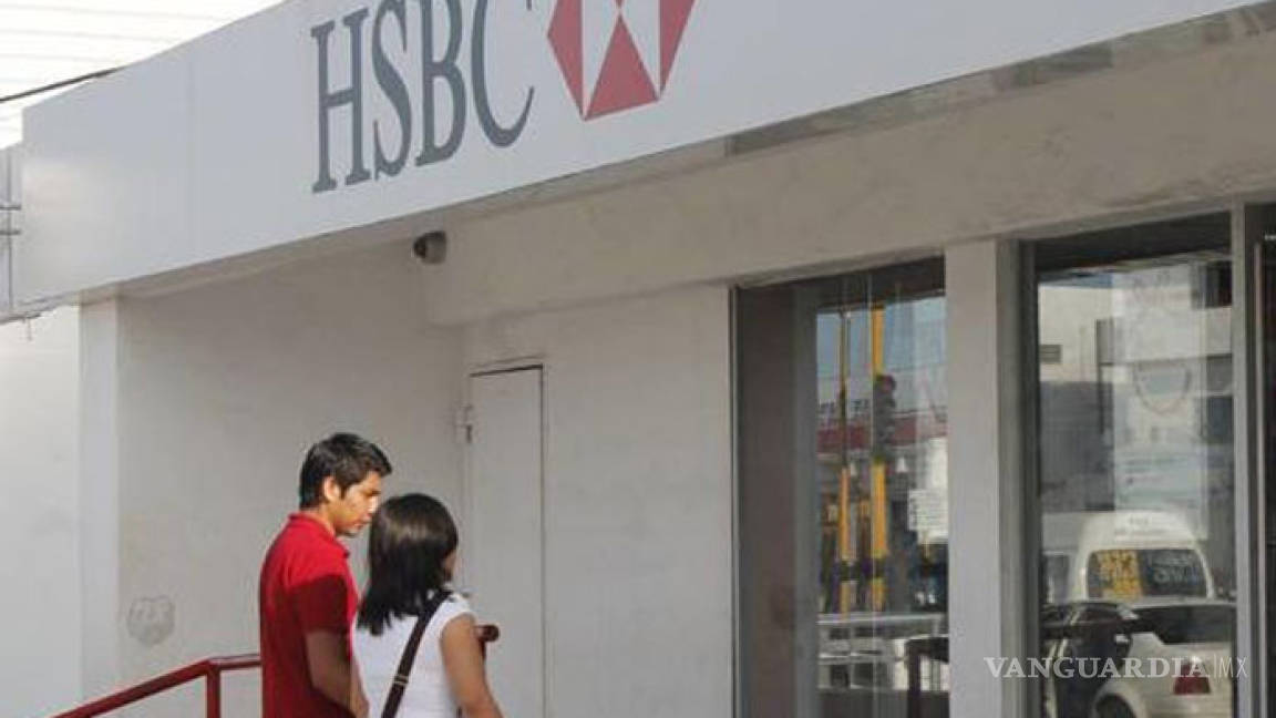 Asaltan a mujer afuera de un banco en Torreón; le quitan 200 mil pesos