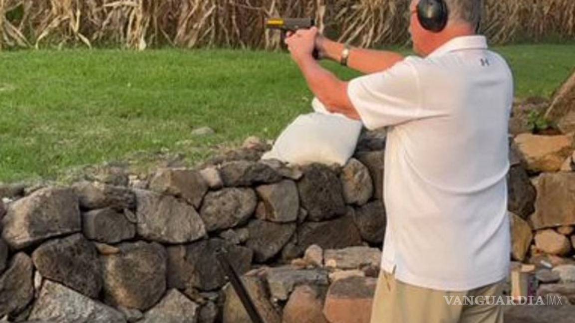 Ricardo Salinas Pliego apoya la libre portación de armas, causa polémica en redes