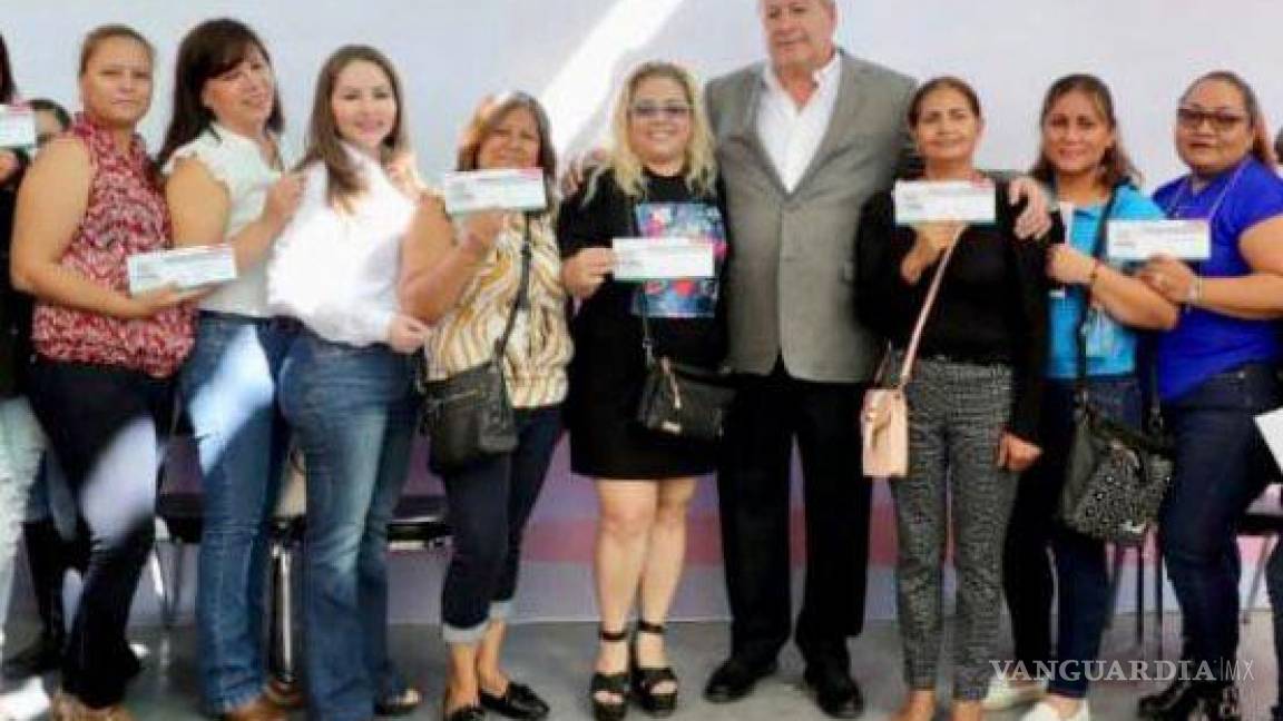 Becará Municipio de Saltillo a mil 700 mujeres para estudiar gratis la Prepa o una licenciatura