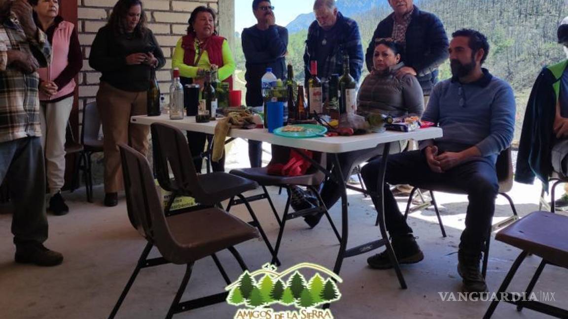 $!Si bien son muy trabajadores en el ecologismo, también se dan tiempo para festejar.