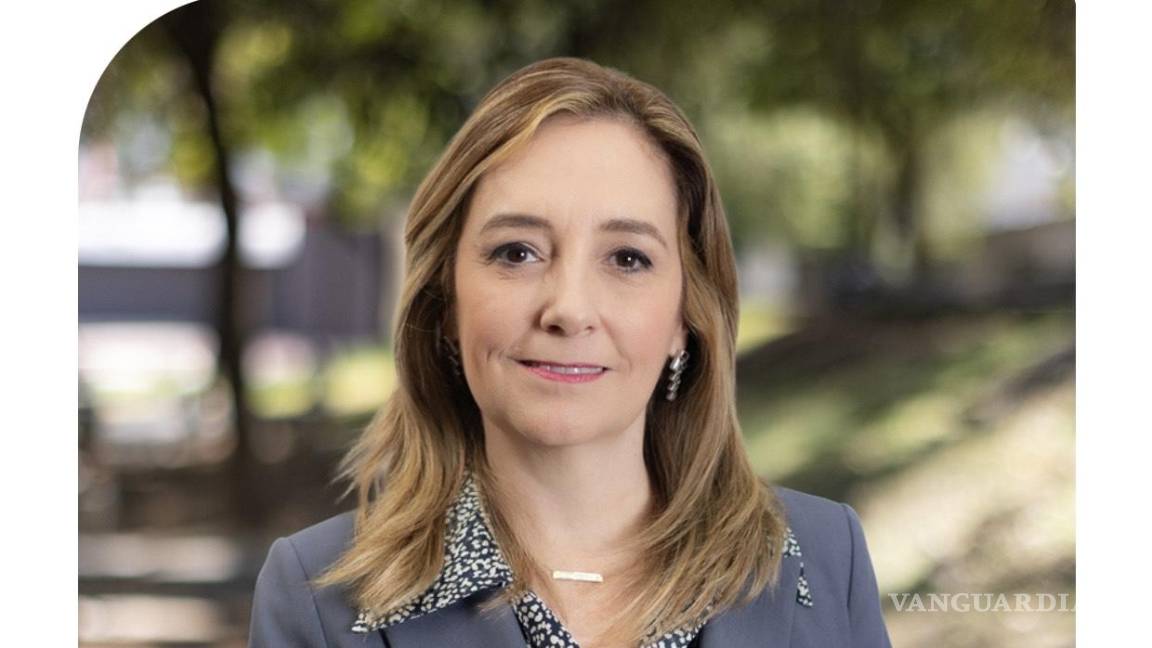 $!La secretaria de Turismo, Maricarmen Martínez Villarreal, está pintada y se presta al jueguito perverso de Samuel.