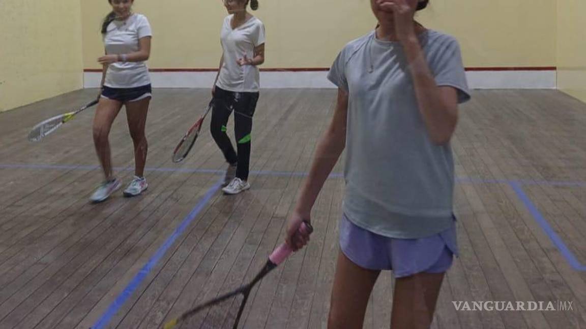 $!Las representantes coahuilenses demostraron toda su destreza en el squash.