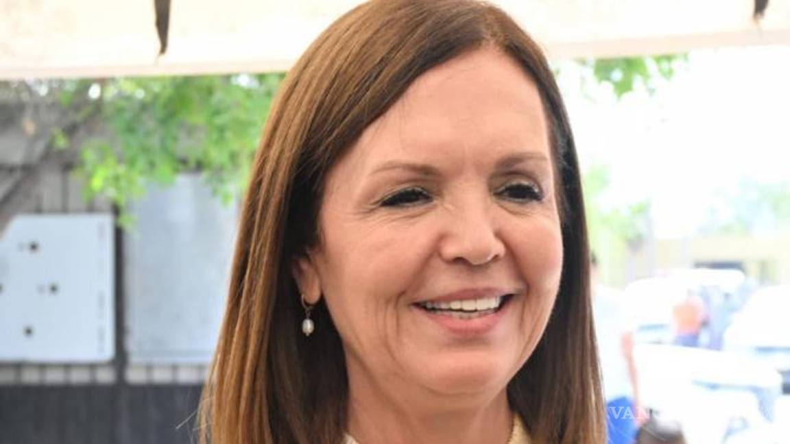 $!La alcaldesa Sara Irma Pérez Cantú destaca la importancia de preservar las costumbres culinarias locales a través de este concurso.