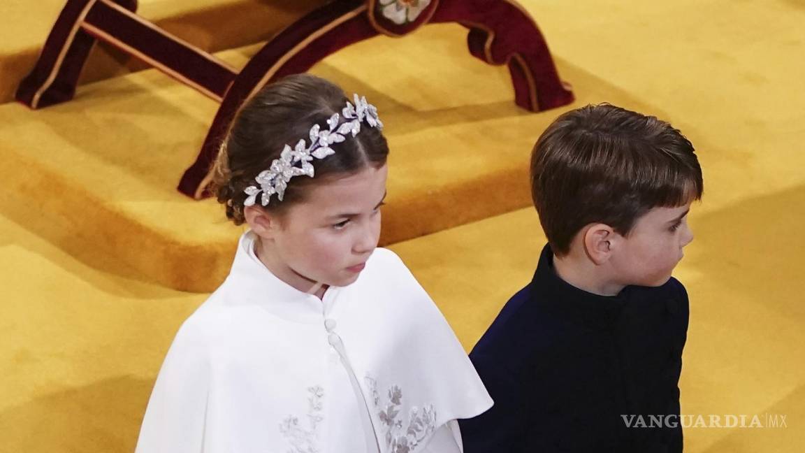 $!La princesa Charlotte y su hermano el príncipe Prince Louis leave.