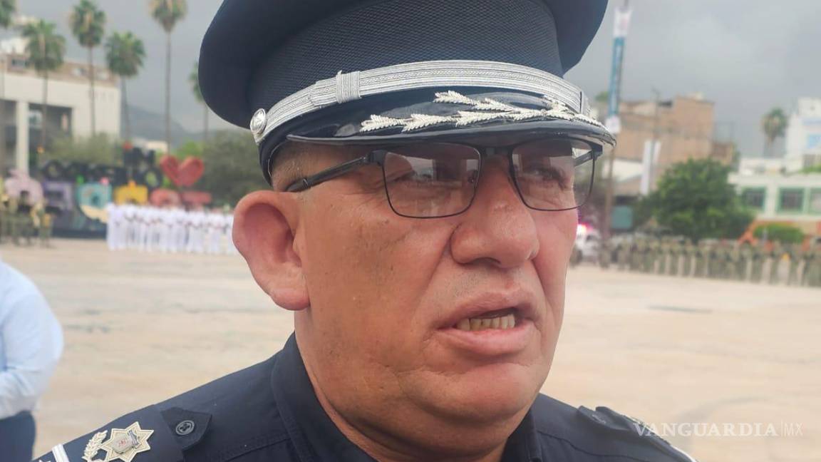 Policías de Torreón brindan apoyo a ciudadanos afectados por lluvias