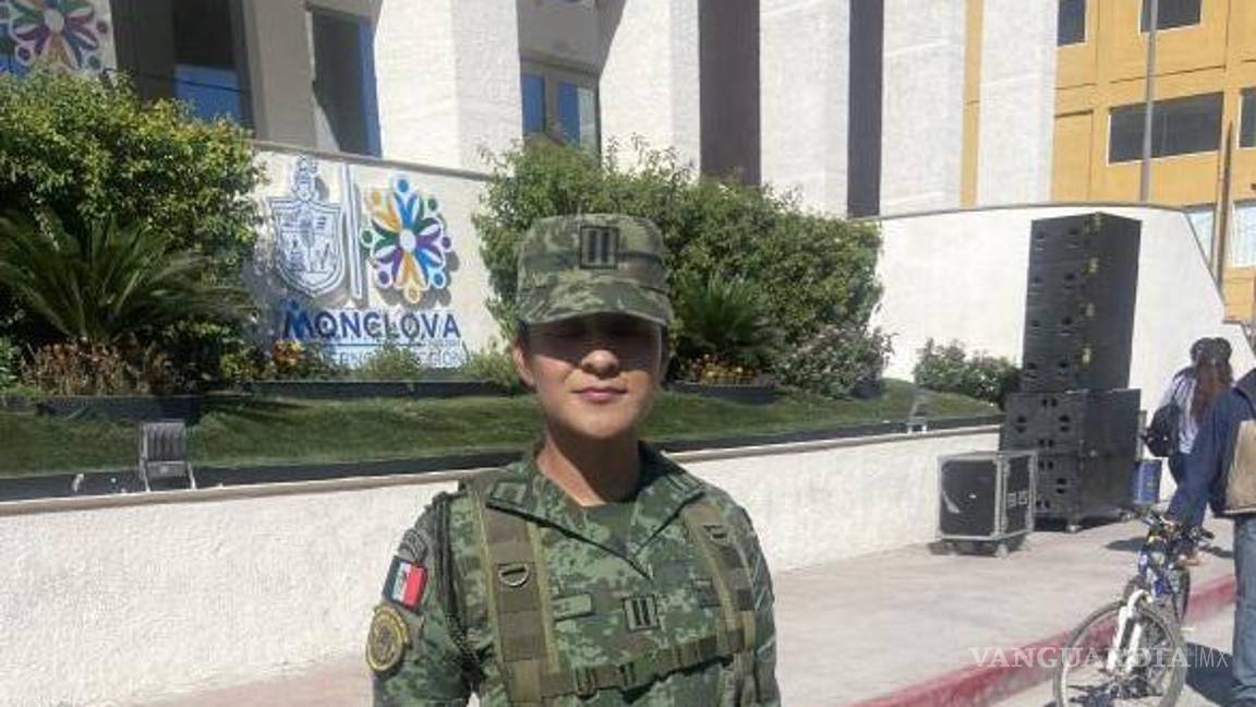 $!La teniente Dora Elia López es cirujano dentista.