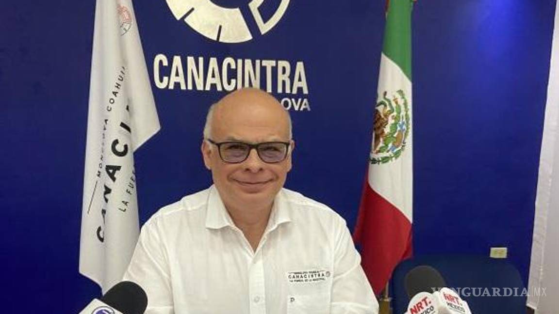 $!Alejandro Loya, presidente de Canacintra, confirma que las empresas automotrices en Monclova mantendrán su estabilidad laboral.