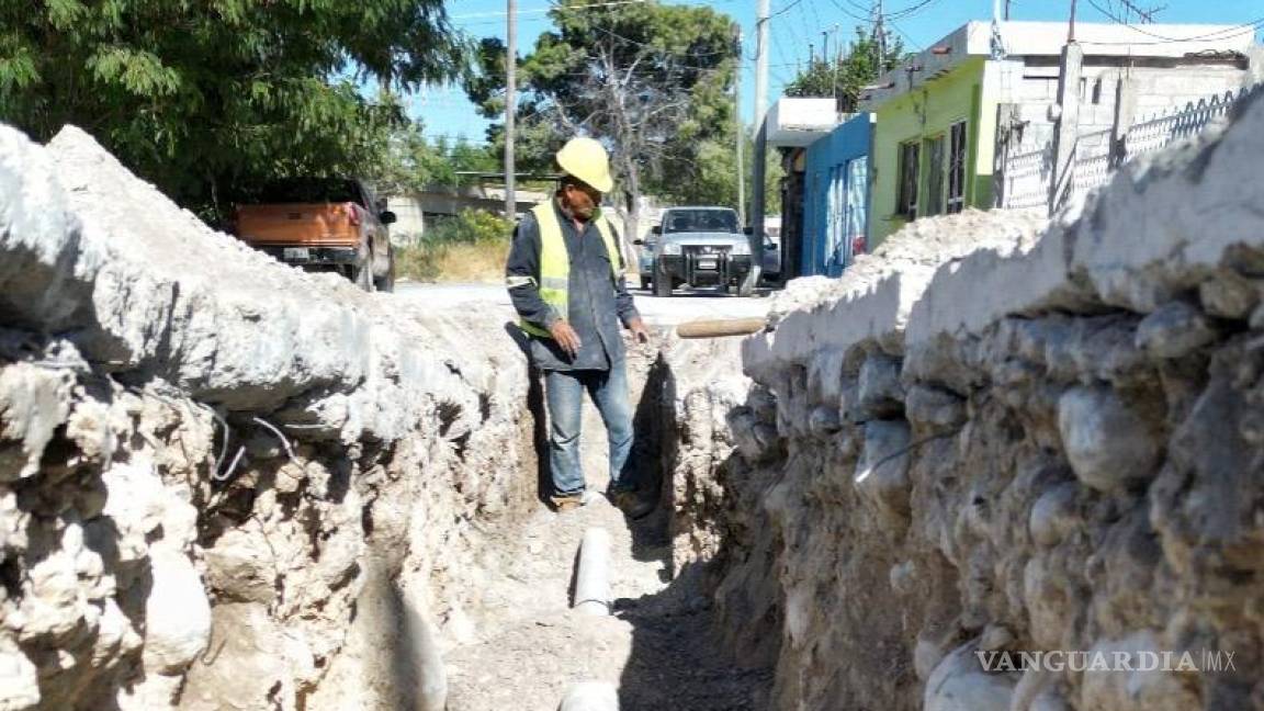 Avanza Simas Monclova en obra de reposición de tubería en la Cañada Norte