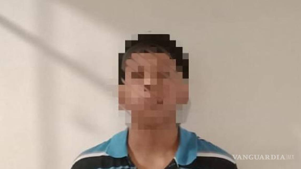 $!Menores de edad armados con una navaja roban unos tenis en Guadalupe, Nuevo León